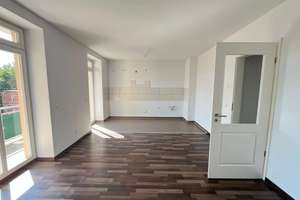 Kaßberg-Wohnung mit Balkon  – Komfortabler Stellplatz auf Wunsch
