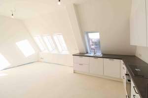 Wohnen über den Dächern: 3-Zimmer-Wohnung mit privater Aufdachterrasse in Lankwitz – Derfflingerstraße 45, 12249 Lankwitz, Berlin – Vorschaubild 12