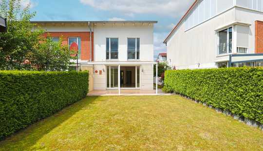 Bild von Fernwärme mit Energiekennwert "C"! Endreihenhaus mit ca. 197 m² Wohn- und Nutzfläche!