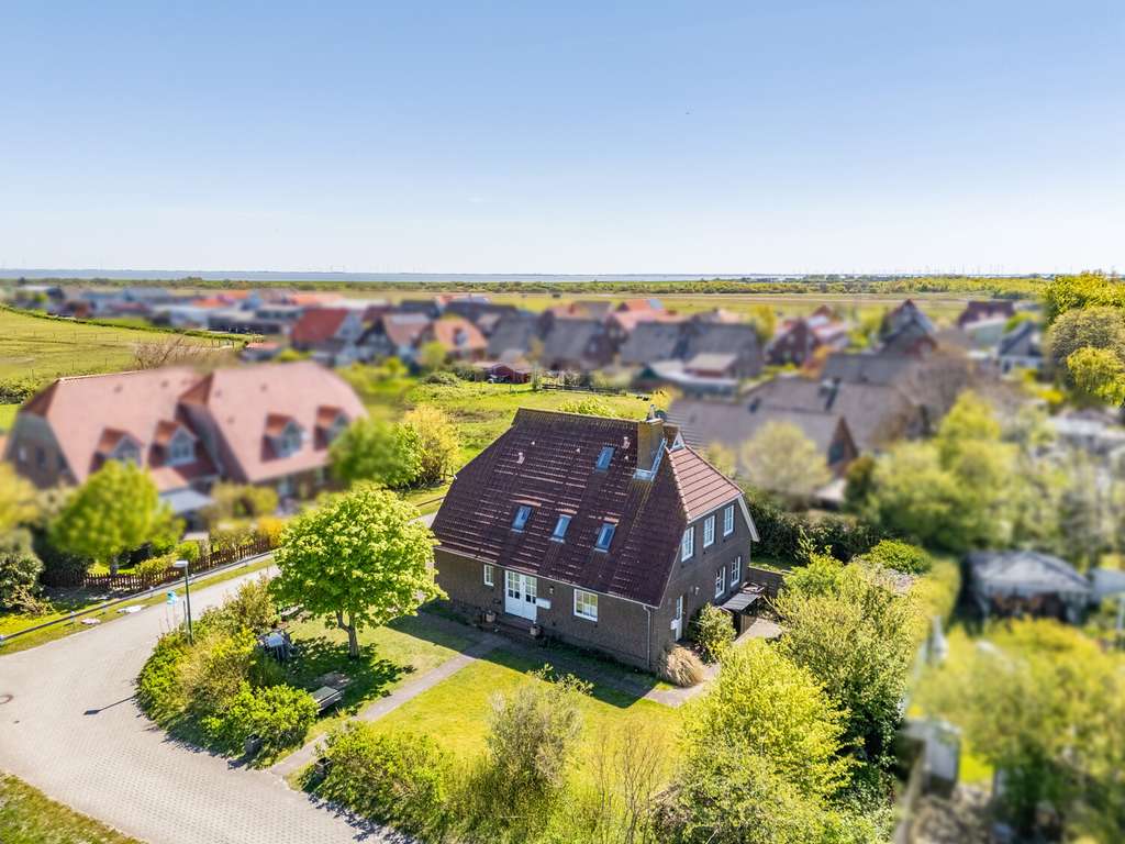 Immobilie in Langeoog - Rückzugsort oder Dauerwohnsitz auf Langeoog: Großzügiges Landhaus mit Garten - Bild 0