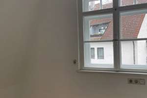 Lebendiger Freiraum in Augsburg: Saniertes 4-Zimmer-Apartment – Rosenaustraße 42, 86150 Rosenau- und Thelottviertel, Augsburg – Vorschaubild 2