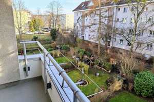 komplett SANIERT + sofort FREI + 2,5 Zimmer-Wohnung + EBK + Süd-Loggia in Lankwitz + Fensterbad – Berlin – Vorschaubild 15