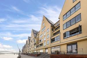 Exklusive 4-Zimmer-Wohnung mit Rheinblick im denkmalgeschützten „Siebengebirge“ – Rheinauhafen Köln