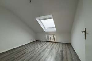 Frisch sanierte Dachgeschosswohnung mit Aufzug – Martin-Luther-Str. 5, 42285 Barmen, Wuppertal – Vorschaubild 6