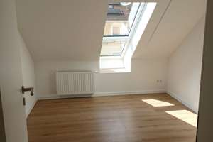 Freundliche, renovierte 2-Zimmer-Dachgeschosswohnung in zentraler Lage – Willstraße 8, 90429 Bärenschanze, Nürnberg – Vorschaubild 5