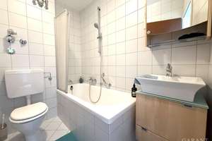 Sonnige Dachgeschosswohnung mit besonderem Flair – Die vollständige Adresse der Immobilie erhältst du vom Anbieter., 81375 Neuhadern, München – Vorschaubild 8