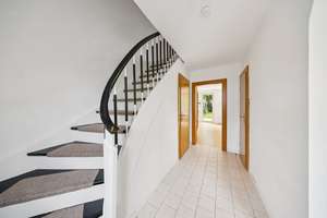 Familienfreundliches Reihenmittelhaus mit Garten, Terrasse und Vollkeller in ruhiger Wohnlage – 22415 Langenhorn, Hamburg – Vorschaubild 6