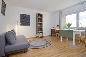Liebevoll möblierte 2-Zimmer Wohnung mit Balkon und Internet in Wiesbaden-Biebrich