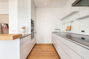 Inselstraße, Mitte: Neubau-Penthouse mit spektakulärer 80 m² Dachterrasse, Aufzug, Tiefgarage, Kamin – 10179 Mitte (Ortsteil), Berlin – Vorschaubild 13