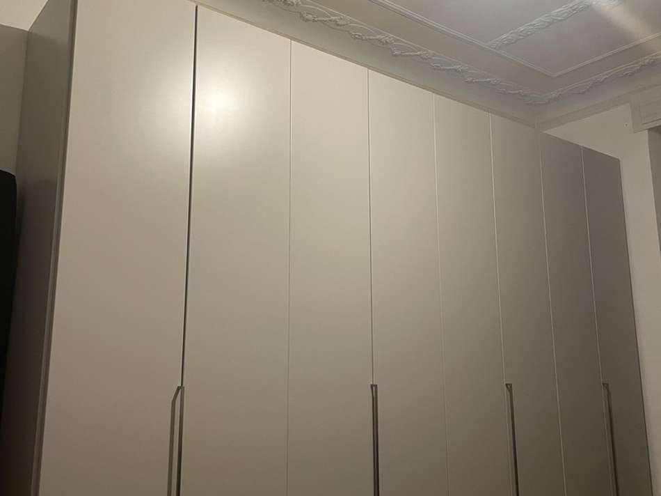Maßangefertigter Schrank in GZ