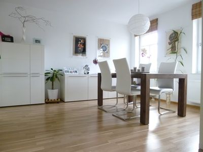 großzügig, helle 3-Zimmerwohnung in gepflegter Wohnanlage mit Balkon zu verkaufen