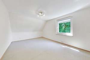 Lichtdurchflutete 4-Zimmer-Wohnung in begehrter Lage.  – Die vollständige Adresse der Immobilie erhältst du vom Anbieter., 45289 Burgaltendorf, Essen – Vorschaubild 4