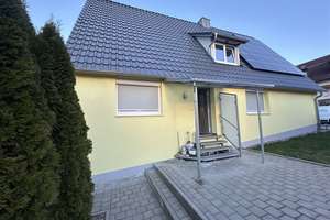 Hochwertig renoviertes Wohnhaus zum attraktiven Preis, nahe Bamberg, PV-Anlage, Terrasse, Carport – Die vollständige Adresse der Immobilie erhältst du vom Anbieter., 96161 Gerach – Vorschaubild 2