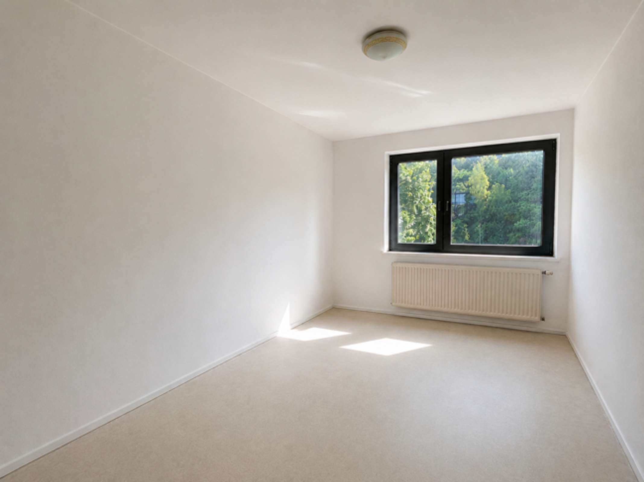 5-Zimmer-ETW mit Panoramablick und herrlicher Loggia in Waldrandnähe des oberen Ostviertels