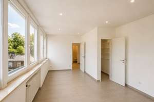 Urbanes Wohnen mit Weitblick, kleiner Balkon, Aufzug – Hochstrasse 7, 47798 Stadtmitte, Krefeld – Vorschaubild 3