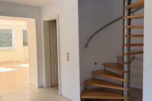 Großzügige und helle 5-Zimmer-Maisonettewohnung in München-Waldperlach – Die vollständige Adresse der Immobilie erhältst du vom Anbieter., 81739 Waldperlach, München – Vorschaubild 4