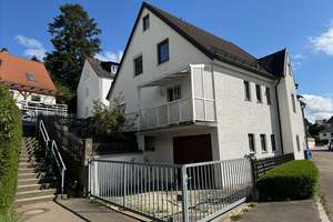 Kleines Stadthaus, großes Potenzial: 4 Zimmer, Garage & Dachboden in Top-Lage – Die vollständige Adresse der Immobilie erhältst du vom Anbieter., 89340 Leipheim – Vorschaubild 1