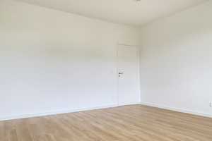 Helle 2-Zimmer Wohnung mit Einbauküche und Balkon – Päwesiner Weg 14, 13581 Berlin – Vorschaubild 1