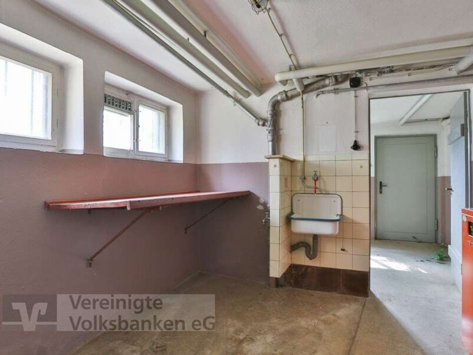 Keller