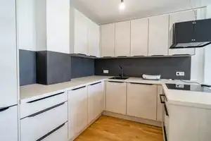 Gemütliche 2-Zimmer-Wohnung mit großzügigem Balkon – Regensburg – Vorschaubild 2