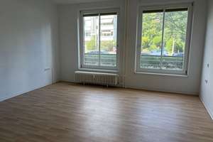 Riesige Familienwohnung mit Terrasse und Gäste-WC!  – Simon-Bolivar-Straße 19, 13055 Alt-Hohenschönhausen, Berlin – Vorschaubild 4