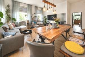 Repräsentative 4-Zimmer-Wohnung mit Aufzug, zwei Balkonen und Gemeinschaftsgarten in zentraler Lage – Die vollständige Adresse der Immobilie erhältst du vom Anbieter., 42283 Barmen, Wuppertal – Vorschaubild 2