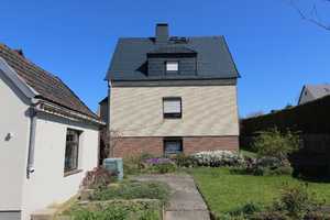 Freistehendes Einfamilienhaus mit Motorradgarage und Garten in ruhiger Siedlungslage – Mittelsachsen (Kreis) – Vorschaubild 5