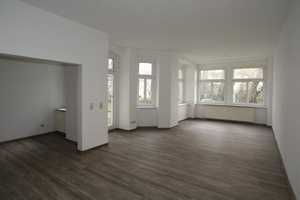 Tolle EG-Wohnung mit Vinyl-Belag und Balkon... – Georg-Landgraf-Straße 15, 9112 Chemnitz – Vorschaubild 1
