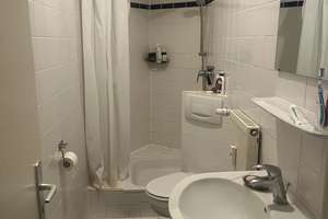 *In Ruhe wohnen, trotzdem mitten im Geschehen ! Helle,  2 Zi. Altbauwohnung, Rheingauviertel* – Werderstraße 7, 65195 Westend / Bleichstraße, Wiesbaden – Vorschaubild 8