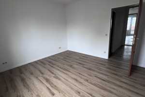 Geschmackvolle 2-Zimmer-Wohnung mit gehobener Innenausstattung mit Balkon und EBK in Solingen – Merscheider Straße 9, 42657 Solingen – Vorschaubild 4