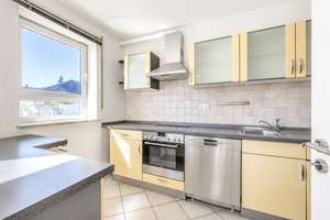 Hier fühlen Sie sich wohl! Etagenwohnung mit Kamin und großem Südbalkon – Die vollständige Adresse der Immobilie erhältst du vom Anbieter., 81827 Waldtrudering, München – Vorschaubild 3