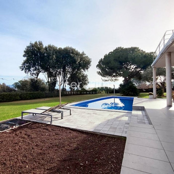 Exklusiver Design-Chalet mit Panoramablick auf Girona