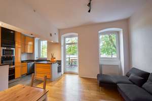 Tolle 5-7 Zimmer Wohnung mit eigenem Garten und großer Terrasse. Perfekter Familiengrundriss
