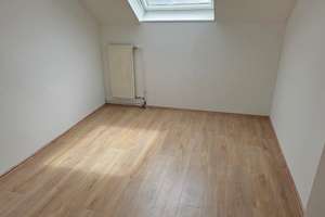 Neu saniertes Zuhause unterm Dach – 3 Zimmer mit Charakter in Duisburg – Harmoniestraße 38, 47119 Ruhrort, Duisburg – Vorschaubild 3