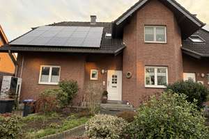 Energiewende schon passiert. Gepflegte Zweifamilienhaus-DHH in ruhiger und zentraler Lage von Alpen – Erzbischof-Anno-Straße 4, 46519 Alpen – Vorschaubild 1