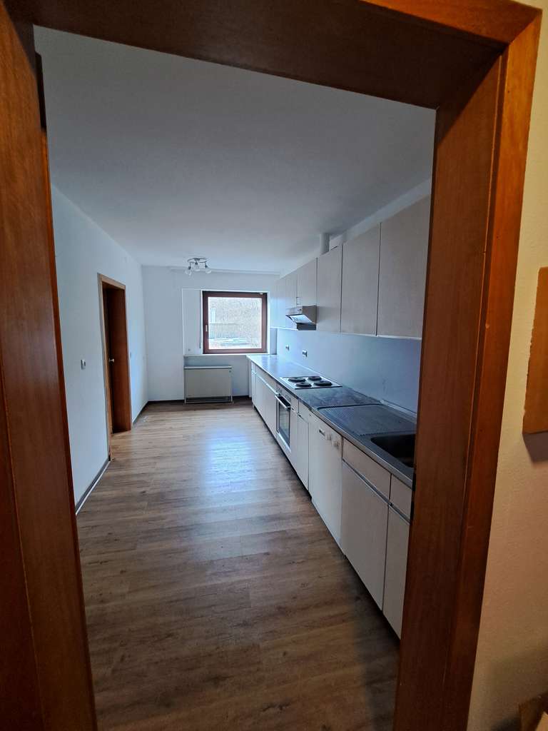 Immobilie in Fürth - ***Großzügiges Dreifamilienhaus ideal für Heimwerker*** - Bild 4