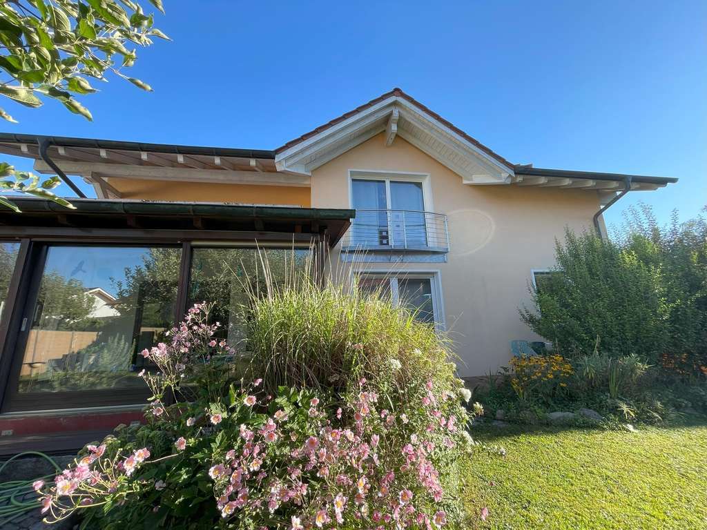 Immobilie in Laufen - Hochwertiges, großzügiges EFH in Laufen - mit Galerie, Sauna & Wärmepumpe - Bild 1