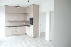 Licht, Luft & Freiheit: 3 Zimmer mit 2 Terrassen! – Grünauer Straße 28, 12524 Altglienicke, Berlin – Vorschaubild 3