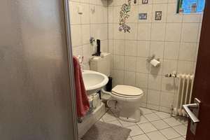 Vollvermietetes gepflegtes 5-Familienhaus mit Loggien, Gemeinschaftsgarten und 4 Garagen in Dellwig – 45357 Dellwig, Essen – Vorschaubild 8