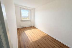 Kernsanierte 3-Zimmer-Wohnung mit moderner Einbauküche in zentraler Lage – Otto-Dix-Ring 26, 1219 Strehlen, Dresden – Vorschaubild 4