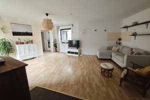 Ruhiges Hof-Idyll an der Schiersteiner Str.: 96m², renoviert, 2 Balkone, Aufzug, TG (Provisionsfrei) – Schiersteiner str. 35a, 65187 Rheingauviertel / Hollerborn, Wiesbaden – Vorschaubild 2