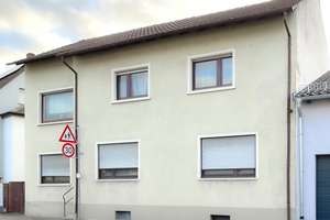 1-2 Fam.Haus 7-9 Zi., 209 qm, Wohnen + Büro, Oberhausen-Rheinhausen, weitere Bebauung möglich PRIVAT