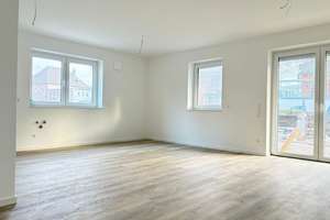 Lichtdurchflutete 3-ZKB-Neubauwohnung mit Terrasse