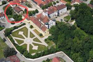 Charmante, freie Denkmal-2-Zi.-ETW mit Balkon und Garten in Alteglofsheim, direkt am Schloss – Regensburg – Vorschaubild 2