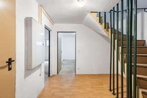 Helles Reihenmittelhaus mit studioähnlicher Dachgeschosswohnung – ideal für Familien! – Die vollständige Adresse der Immobilie erhältst du vom Anbieter., 93055 Ostenviertel, Regensburg – Vorschaubild 34