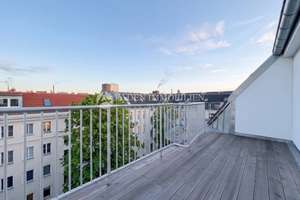 2025 FERTIG! Neue 77m² Dachgeschosswohnung Friedrichshain: Südblick, XXL Terrasse, 3 Zi.! – Grünberger Straße 65, 10245 Friedrichshain, Berlin – Vorschaubild 8