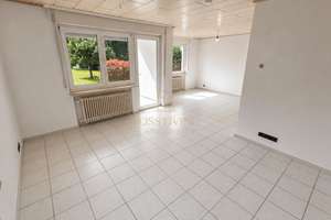 Reihenendhaus mit Terrasse, Balkon und viel Potential auf tollem Grundstück in ruhiger Lage – 61187 Schöneck – Vorschaubild 2