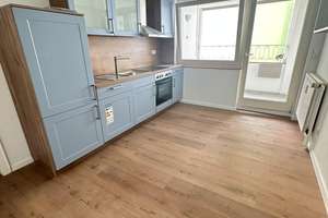 Frisch renoviert! Tolle 2-Zimmer-Wohnung mit Einbauküche und Loggia in Citylage – Die vollständige Adresse der Immobilie erhältst du vom Anbieter., 32257 Bünde – Vorschaubild 2