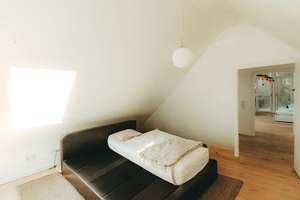 Stilvolle Maisonette Wohnung in ruhiger, zentraler Lage von Stuttgart-Sillenbuch – Die vollständige Adresse der Immobilie erhältst du vom Anbieter., 70619 Sillenbuch (Ortsteil), Stuttgart – Vorschaubild 22