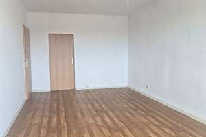 Tolle 3 -Raumwohnung mit Tageslichtbad und Balkon! – Straße der Einheit 21, 39624 Kalbe (Milde) – Vorschaubild 8